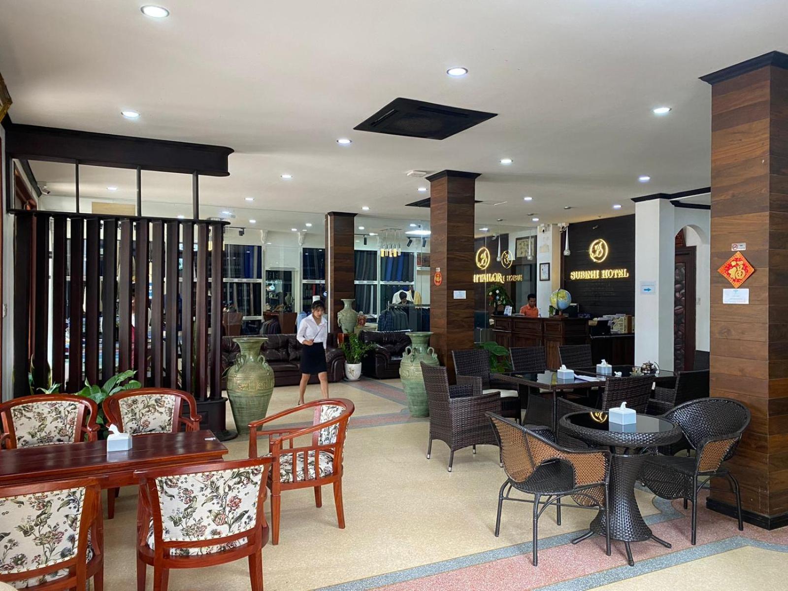 Subinh Hotel And Restaurant Pakse Bagian luar foto