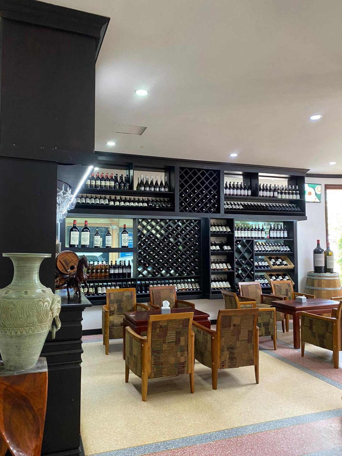 Subinh Hotel And Restaurant Pakse Bagian luar foto